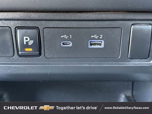 Used 2025 Nissan Frontier SV image 19