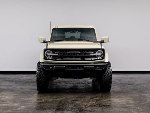 Used 2025 Ford Bronco Outer Banks AWD/4WD image 2