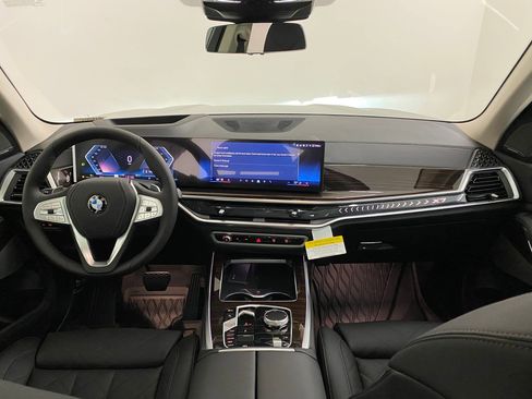 New 2026 BMW X7 xDrive40i w/ Premium Package image 15