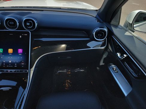 Used 2026 Mercedes-Benz GLC 300 image 18