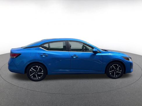 Used 2025 Nissan Sentra SV FWD image 16