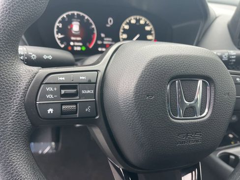 Used 2025 Honda HR-V LX image 12