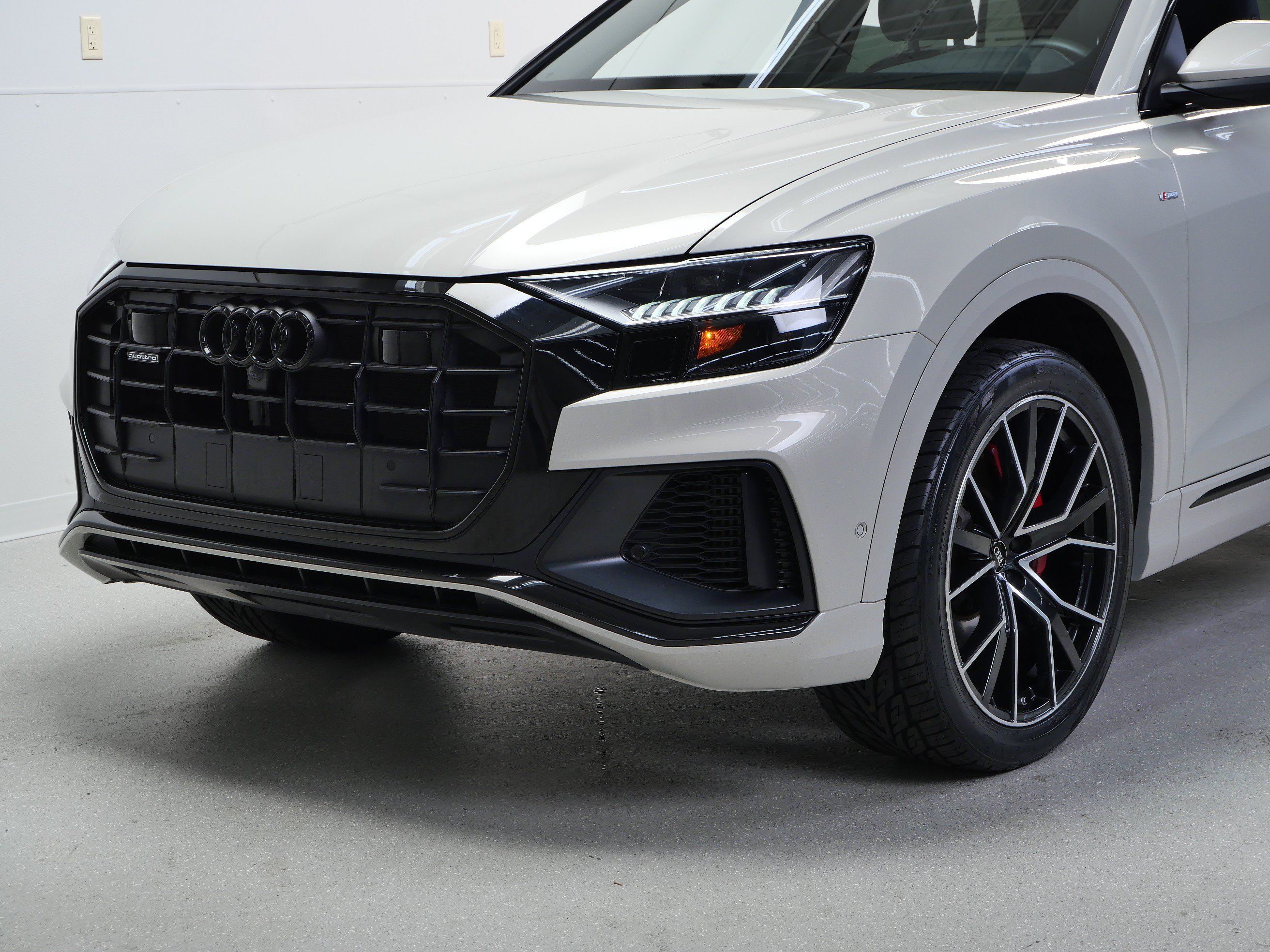 Used 2023 Audi Q8 Premium Plus w/ Premium Plus Package AWD/4WD image 15