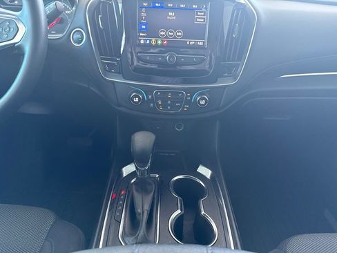 Used 2023 Chevrolet Traverse LT FWD image 21