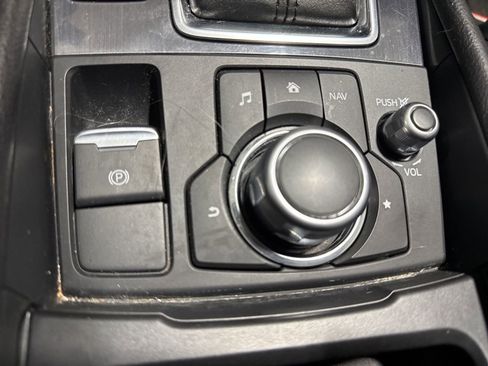 Used 2017 MAZDA MAZDA6 Touring image 16