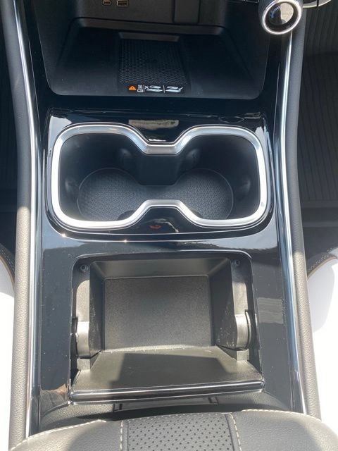 New 2026 Chevrolet Traverse High Country w/ LPO, Floor Liner Package FWD image 18