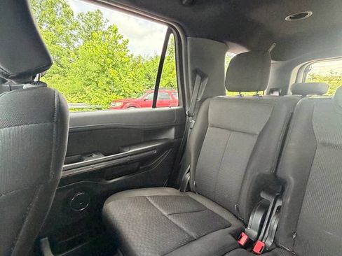 Used 2018 Ford Expedition XLT AWD/4WD image 19