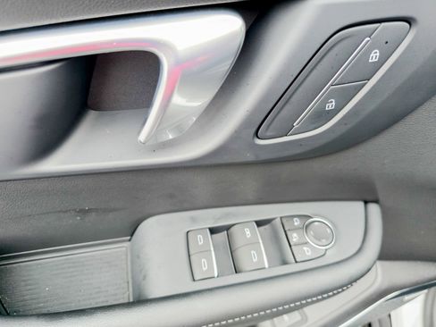 Used 2025 Buick Enclave Sport Touring image 27