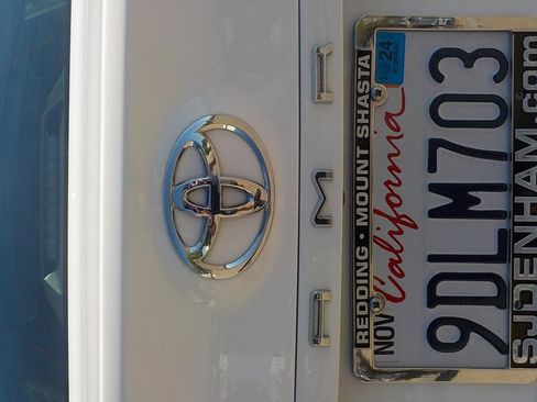 Used 2023 Toyota Camry LE image 11