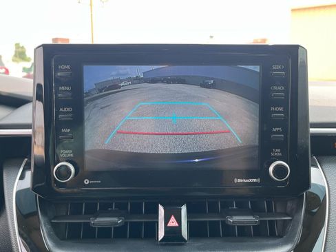 Used 2022 Toyota Corolla LE FWD image 31