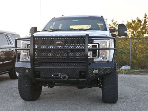 Used 2019 Ford F350 XLT w/ XLT Value Package image 4