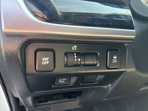 Used 2016 Subaru Crosstrek 2.0i Limited AWD/4WD image 18