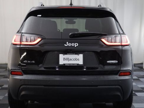 Used 2019 Jeep Cherokee Latitude Plus w/ Comfort/Convenience Group image 15