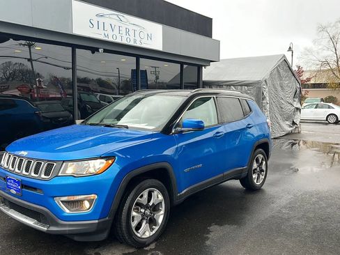 Used 2018 Jeep Compass Limited w/ Navigation Group image 2