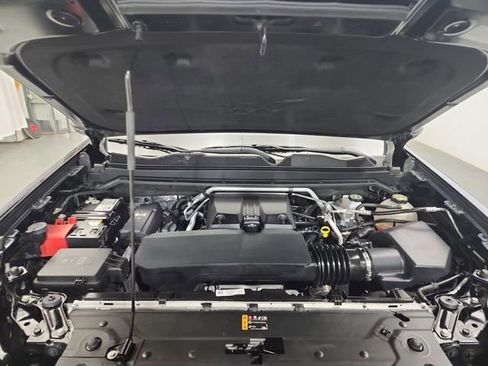 Used 2023 Chevrolet Colorado Z71 w/ Z71 Convenience Package 2 image 21