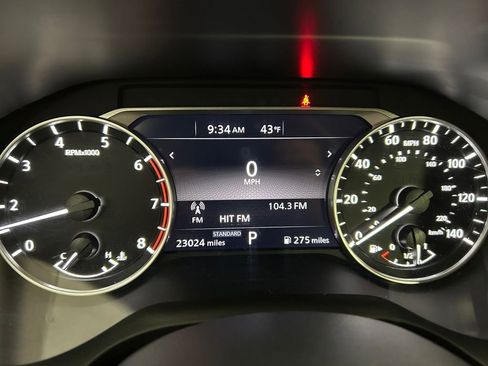 Used 2023 Nissan Rogue SV image 10