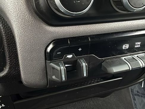 Used 2024 RAM 2500 Big Horn image 28