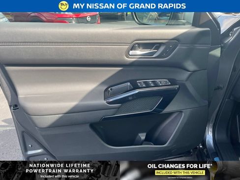 New 2026 Nissan Pathfinder Platinum w/ Cargo Package AWD/4WD image 12