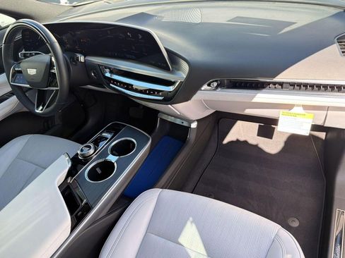 Certified 2023 Cadillac Lyriq 2WD image 31