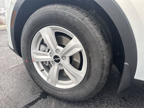 New 2026 Kia Sorento LX image 8