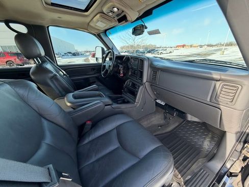 Used 2007 GMC Sierra 3500 SLT w/ Heavy-Duty Power Package image 23