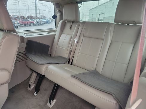Used 2013 Lincoln Navigator 4WD w/ HD Trailer Tow Pkg image 14