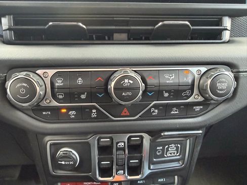 New 2025 Jeep Wrangler Unlimited Rubicon 392 AWD/4WD image 24
