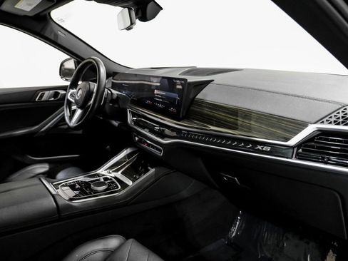 Used 2024 BMW X6 xDrive40i image 10