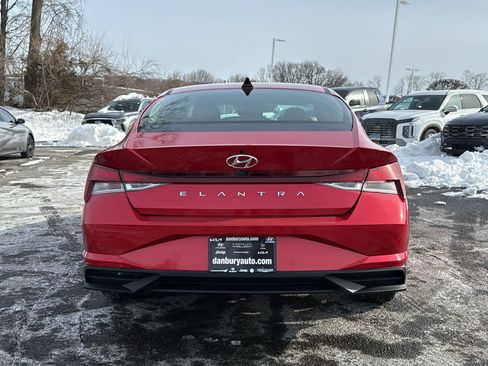 Used 2023 Hyundai Elantra SEL w/ Convenience Package image 7