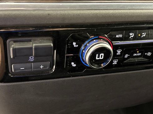 Certified 2025 GMC Sierra 1500 SLT AWD/4WD image 50