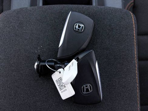 Used 2024 Honda Prologue EX image 23