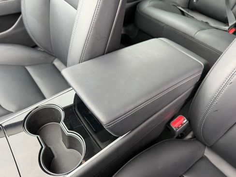 Used 2018 Tesla Model 3 Mid Range image 25