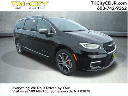 New 2026 Chrysler Pacifica Pinnacle image 7