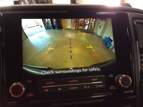 Used 2024 Nissan Titan PRO-4X w/ Pro-4x Utility Package image 33