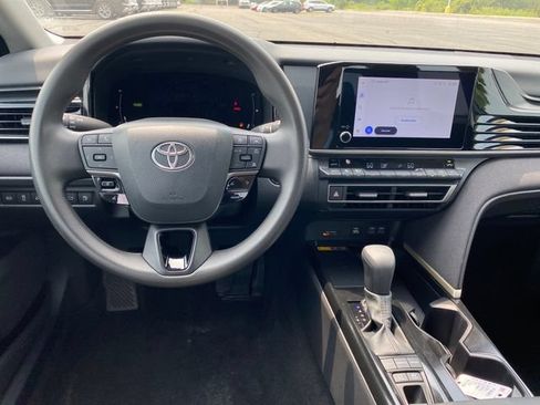 Used 2025 Toyota Camry LE FWD image 7