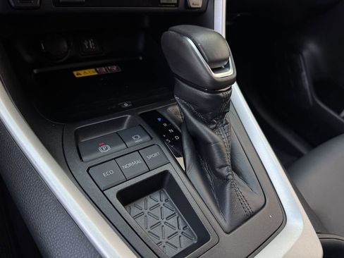 Used 2023 Toyota RAV4 XLE Premium FWD image 19