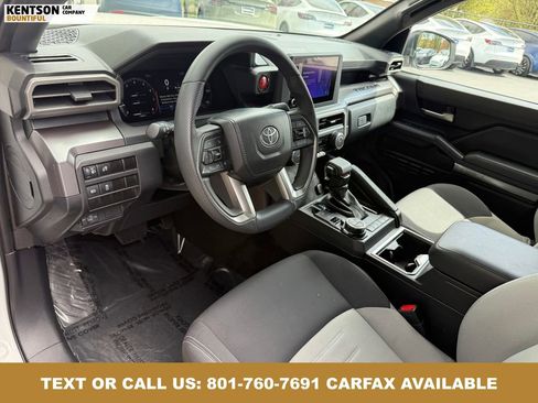 Used 2025 Toyota Tacoma TRD Off-Road AWD/4WD image 30