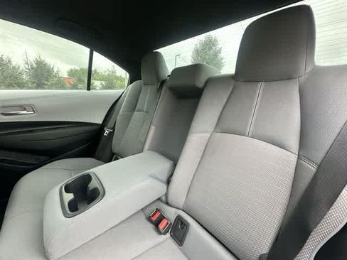 Used 2022 Toyota Corolla SE FWD image 16
