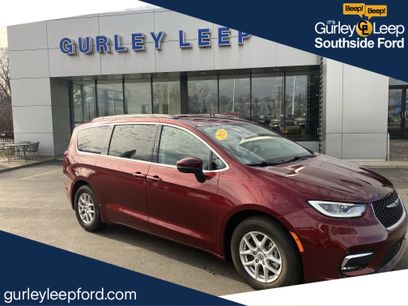 Used 2023 Chrysler Pacifica Touring-L