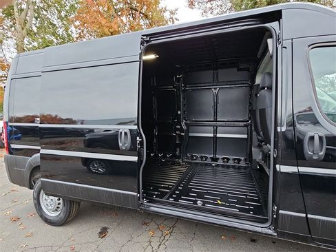 New 2026 RAM ProMaster 2500 w/ Convenience Group image 15