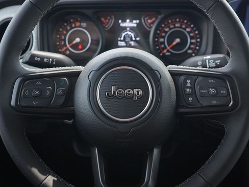 New 2025 Jeep Gladiator Sport image 33