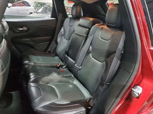 Used 2015 Jeep Cherokee Trailhawk w/ Comfort/Convenience Group AWD/4WD image 26