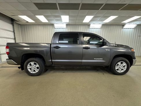 Used 2018 Toyota Tundra SR5 w/ SR5 Upgrade Package image 5