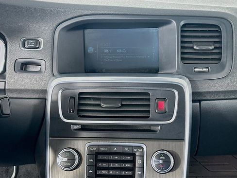 Used 2016 Volvo S60 T6 image 13