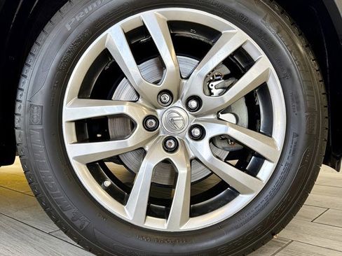 Used 2016 Lexus NX 300h FWD image 17