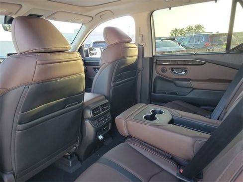New 2025 Honda Pilot Elite image 15