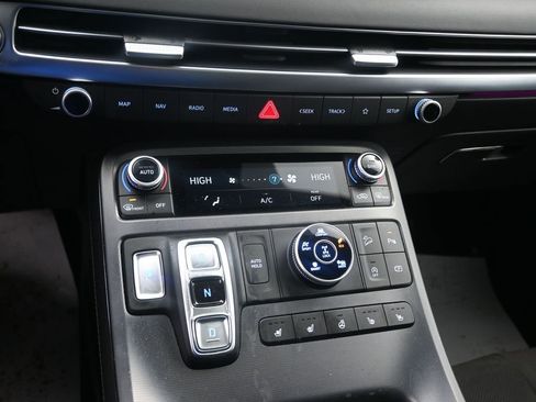 Used 2024 Hyundai Palisade Calligraphy image 19