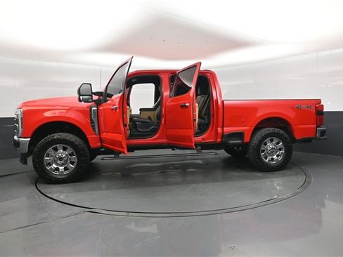 Used 2024 Ford F250 Lariat w/ Chrome Package image 48