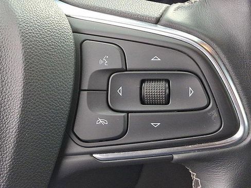 Used 2022 Buick Encore GX Essence w/ Experience Buick Package image 22