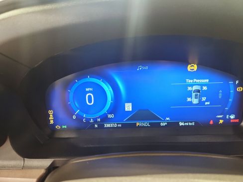 Used 2023 Ford Explorer Platinum w/ Technology Package image 16